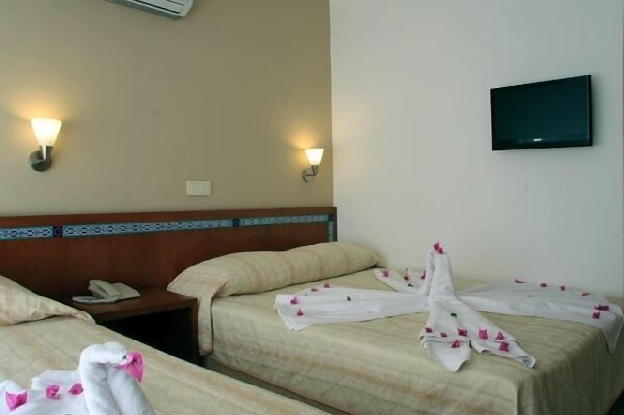 Verde Hotel (Adults Only) İçmeler Exterior photo